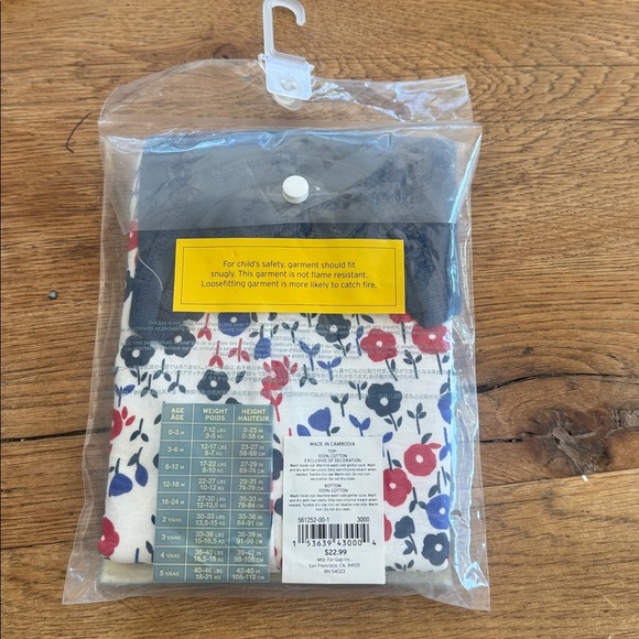 GAP PJS SHORT SLEEVE TOP AND SHORTS GIRLS - Picture 2 of 3